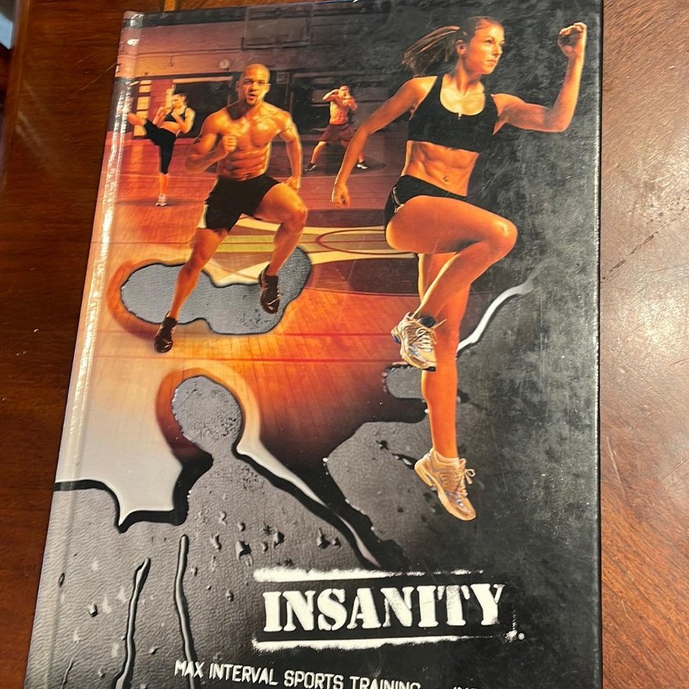 INSANITY MAX INTERVAL SPORTS TRAINING AND INSANE ABS 2009 Beachbody dvds